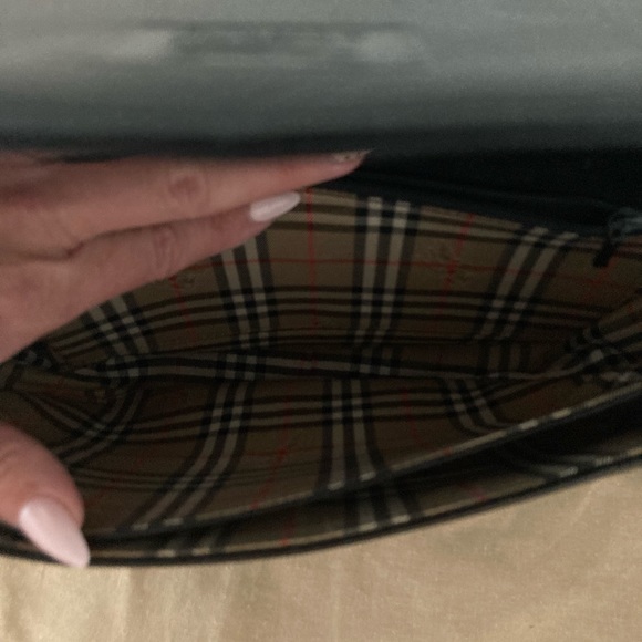 Burberry messenger bag in black leather - Picture 9 of 9